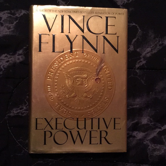 💥Executive Power by Vince Flynn💥 - Picture 1 of 2